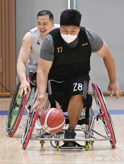 [기사] \'금을 향해\'