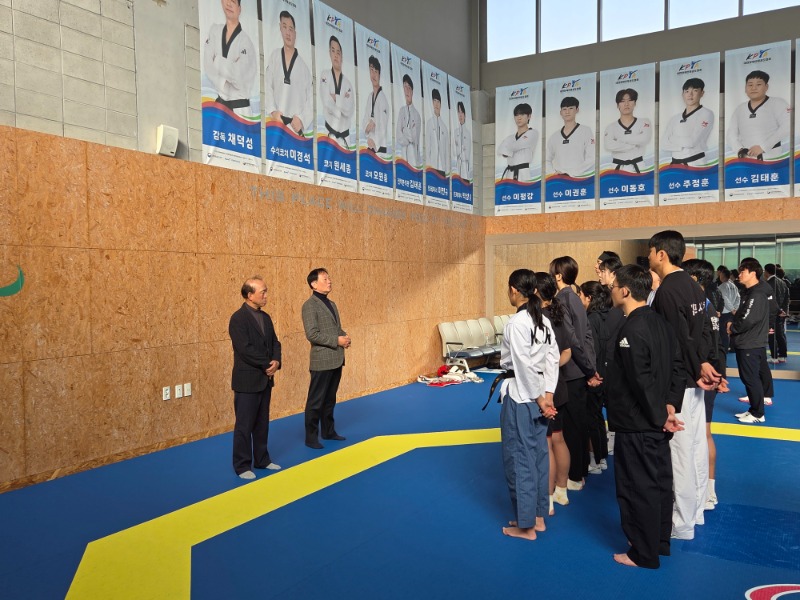 단체사진 1.jpg