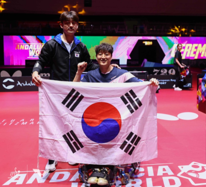 ITTF 곽호근코치, 김정길_(2).jpg