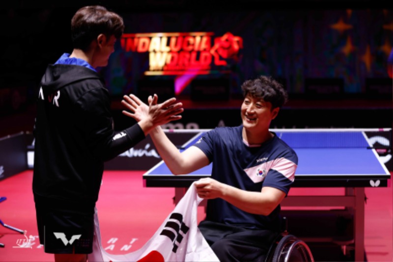 ITTF 곽호근코치, 김정길.jpg